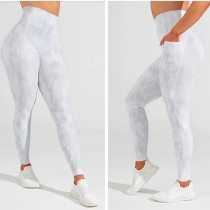 Buffbunny Limitless Snow Camo High Waisted Leggings Size Medium